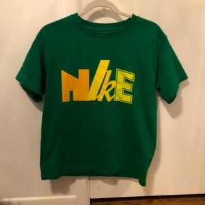 VINTAGE Nike Graphic Tee boys Size L